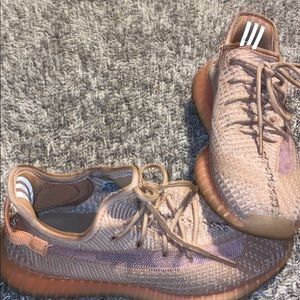 adidas Yeezy Boost 350 V2 Clay